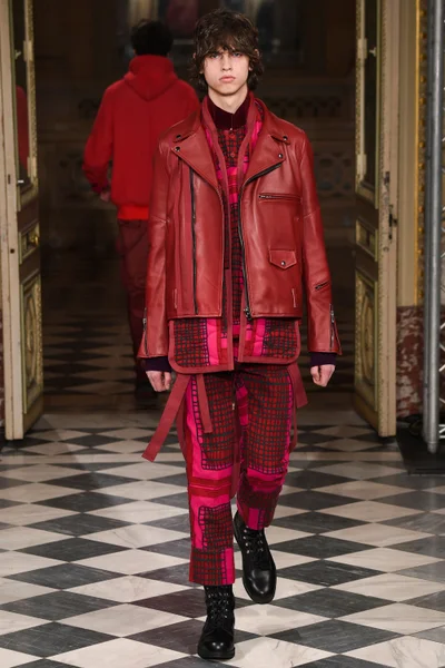 Look 12